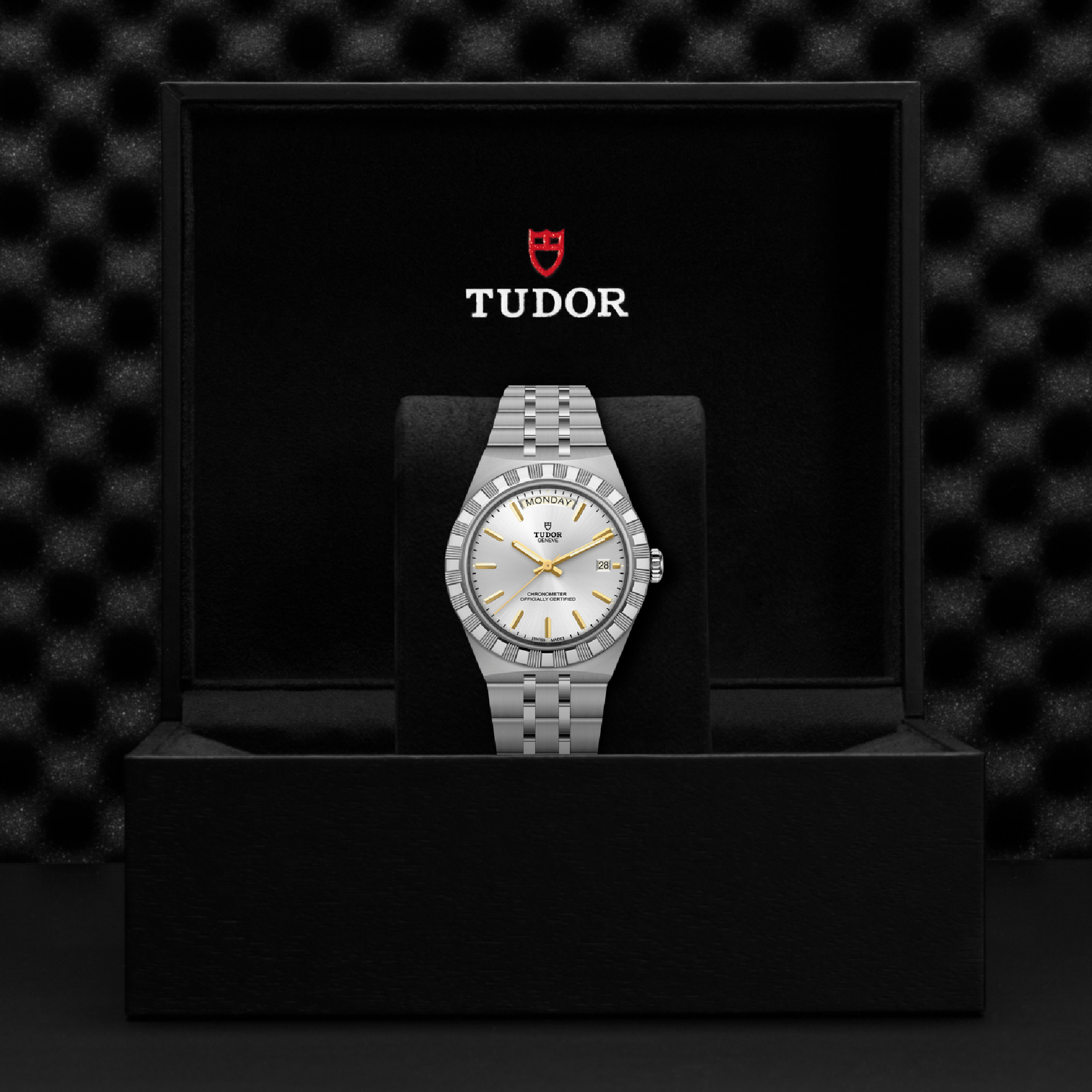 Tudor Royal 40mm, Silver Dial, Baton Numerals_4
