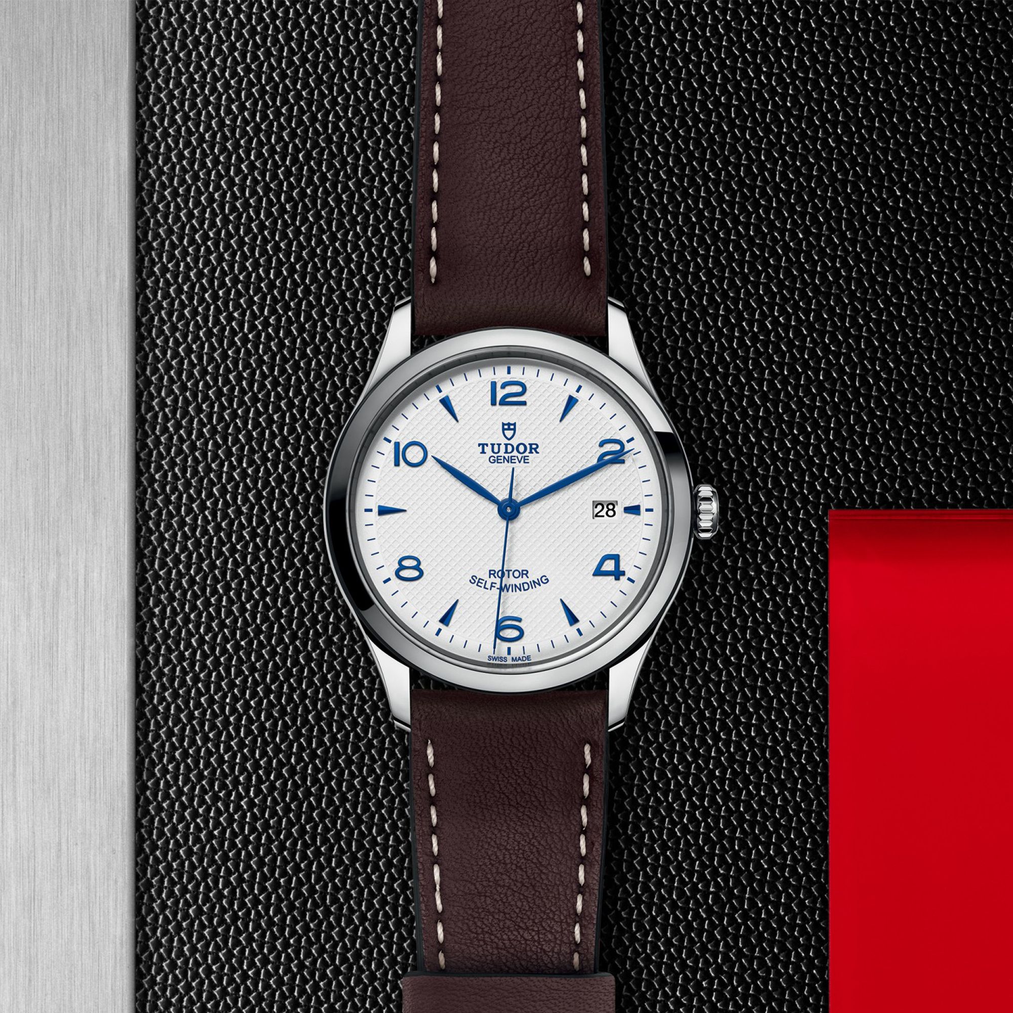 Tudor 1926 39mm, Opaline Dial, Arabic/Baton Markers_2