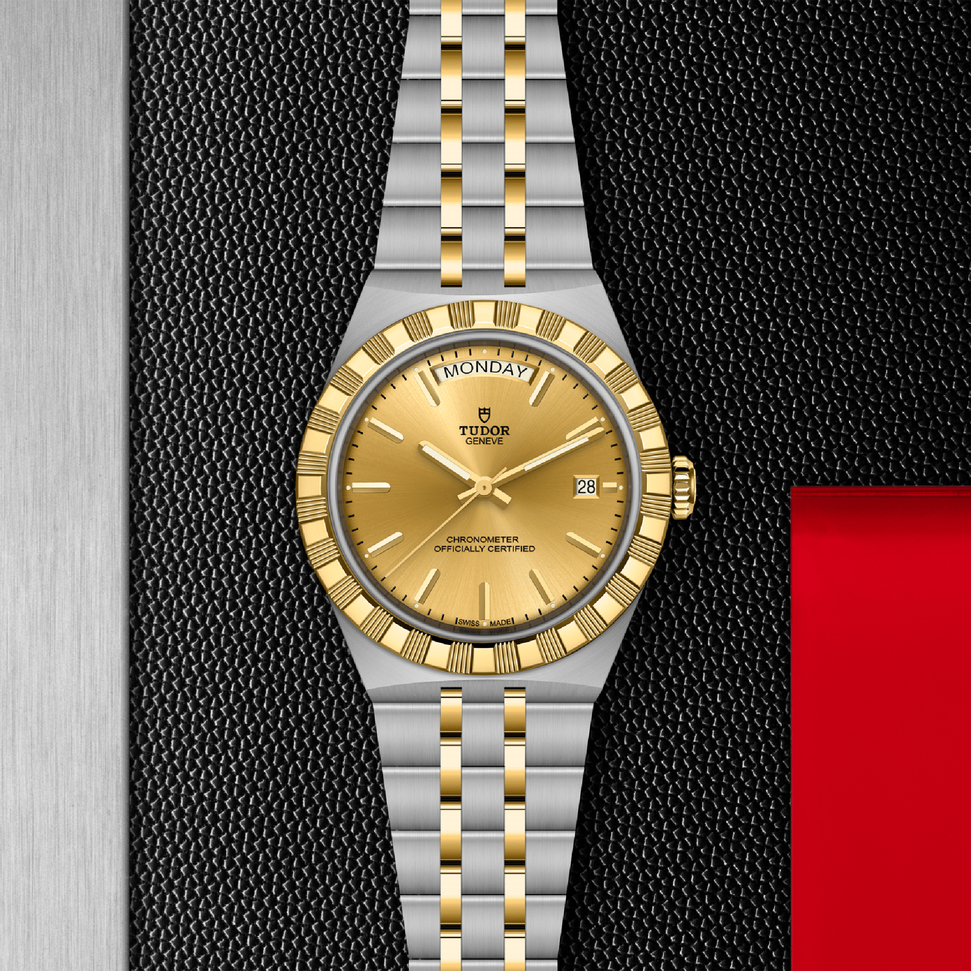 Tudor Royal 40mm, Champagne Dial, Baton Numerals_2
