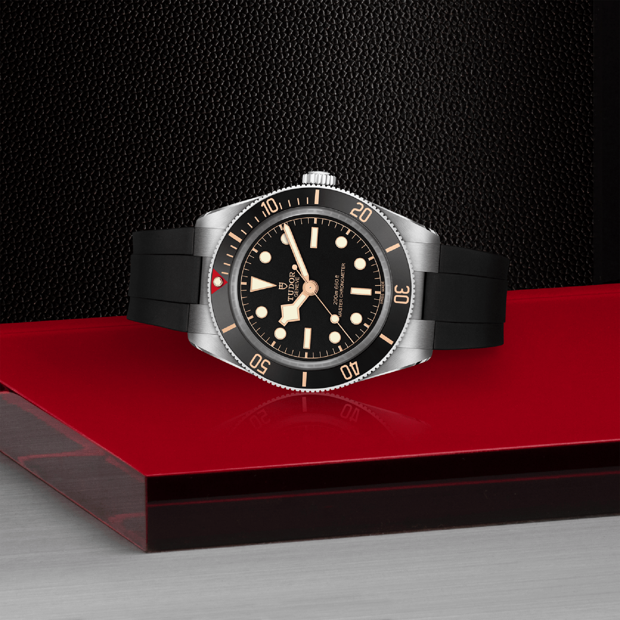 Tudor Black Bay 58 39mm, Black Dial, Baton/Dot Numerals_3