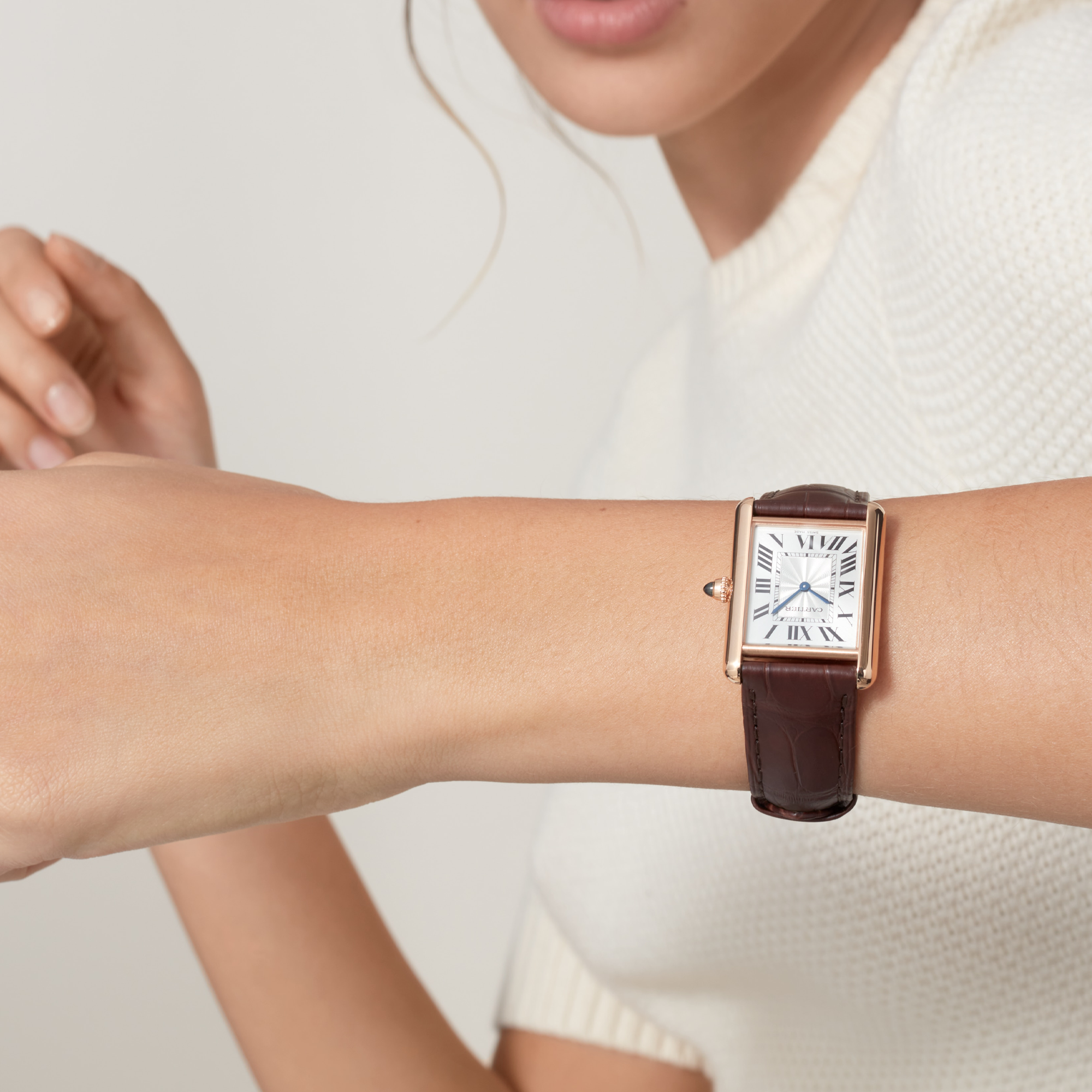 Cartier Tank Louis Cartier Medium, Silver Dial, Roman Numerals_9