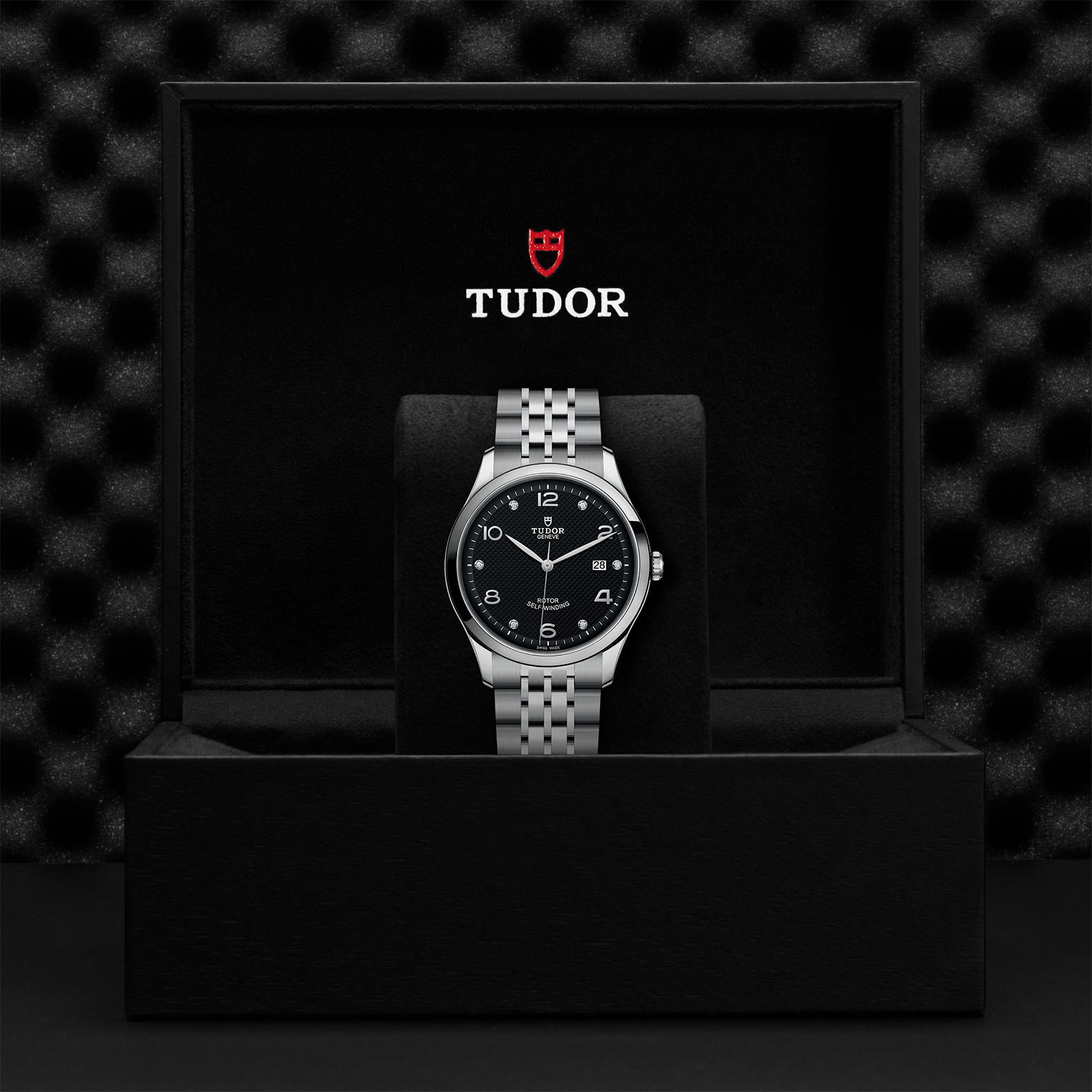 Tudor 1926 41mm. Black Dial. Arabic Numerals_3