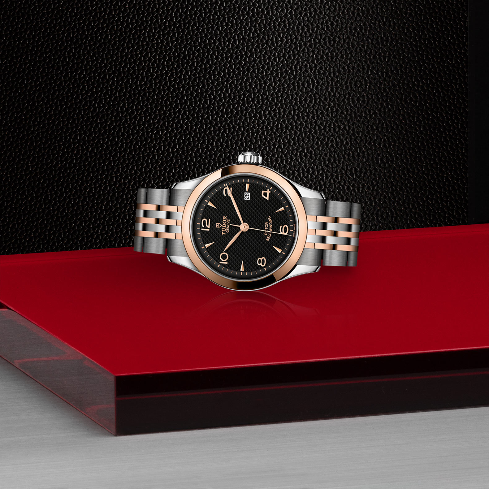 Tudor 1926 28mm. Black Dial. Arabic/Baton Numerals_2