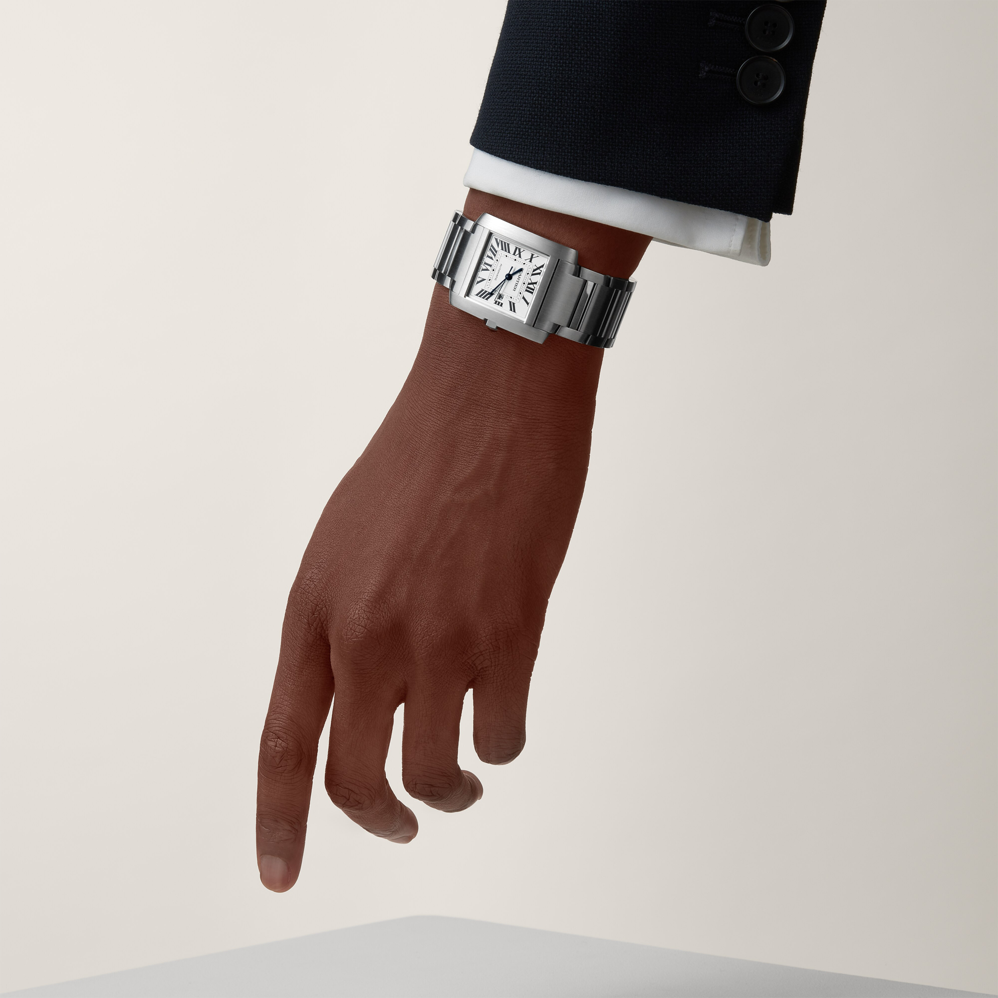 Cartier Tank Française 30.5mm, Silver Dial, Roman Numerals_8