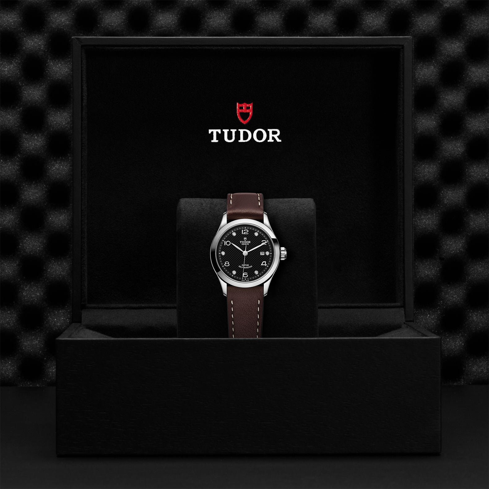 Tudor 1926 28mm, Black Dial, Diamond Markers_3