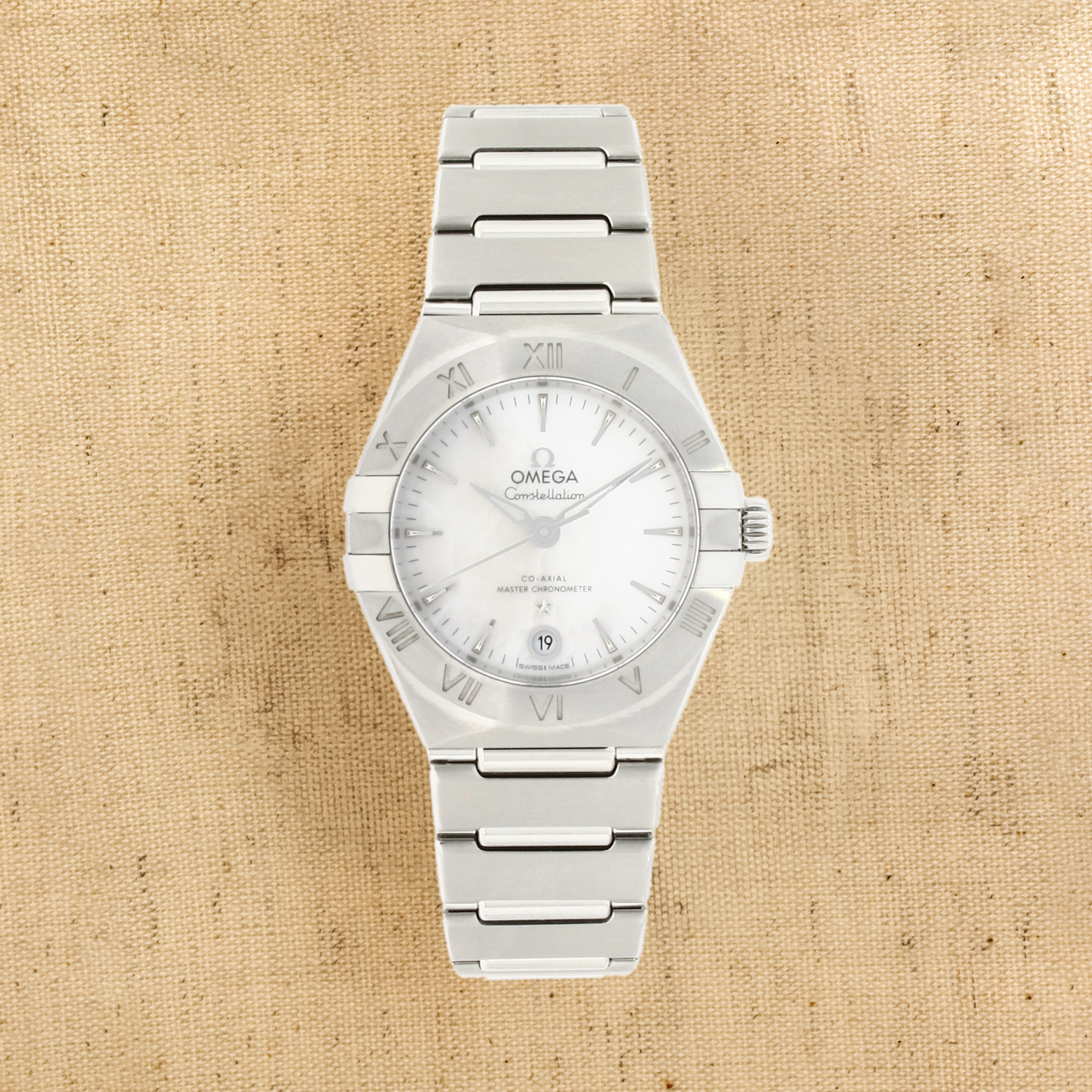OMEGA Constellation 29mm, Mother of Pearl Dial, Baton Numerals_1