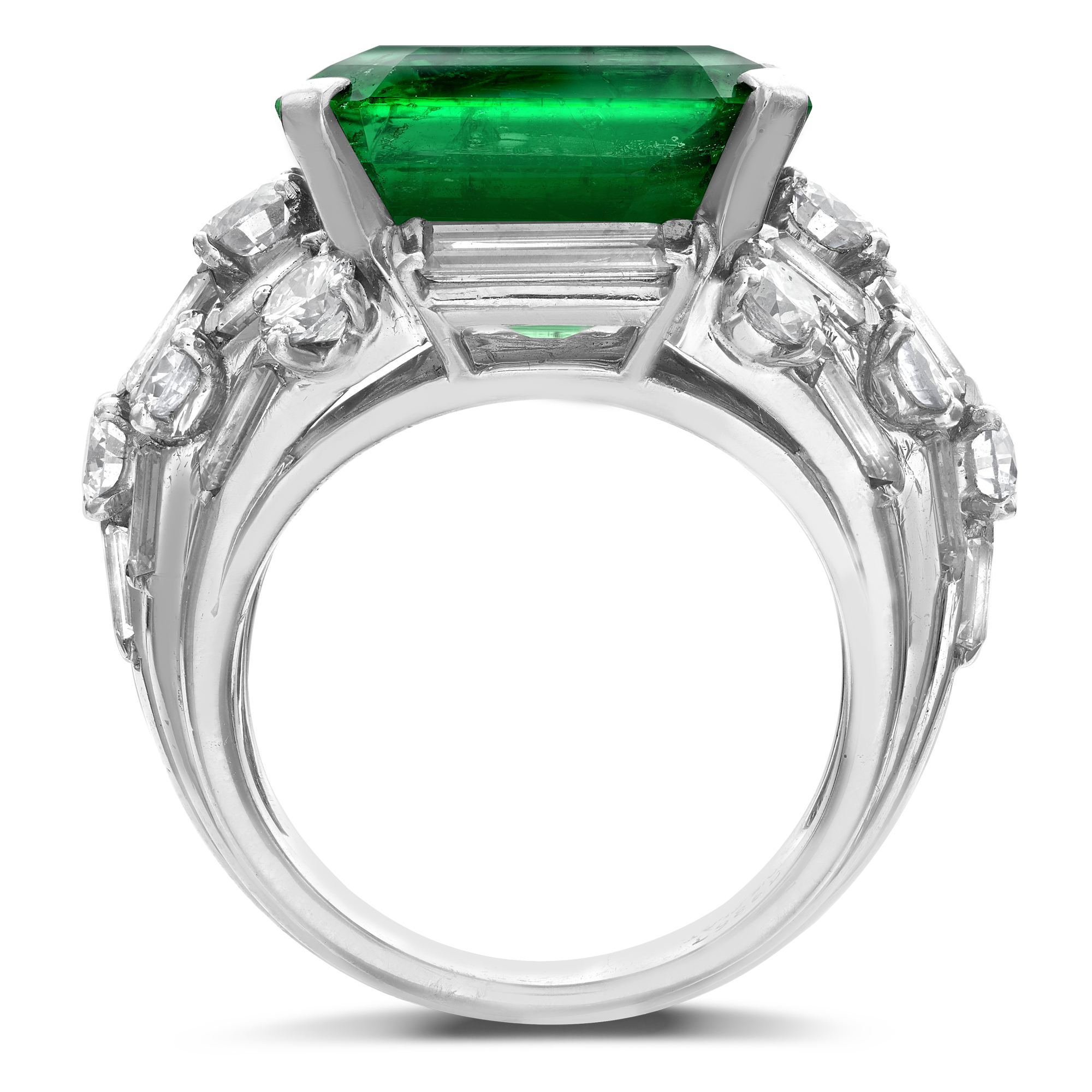 Oscar Heyman Colombian Emerald & Diamond Cocktail Ring Emerald, Brilliant & Baguette Cut, Claw Set_3