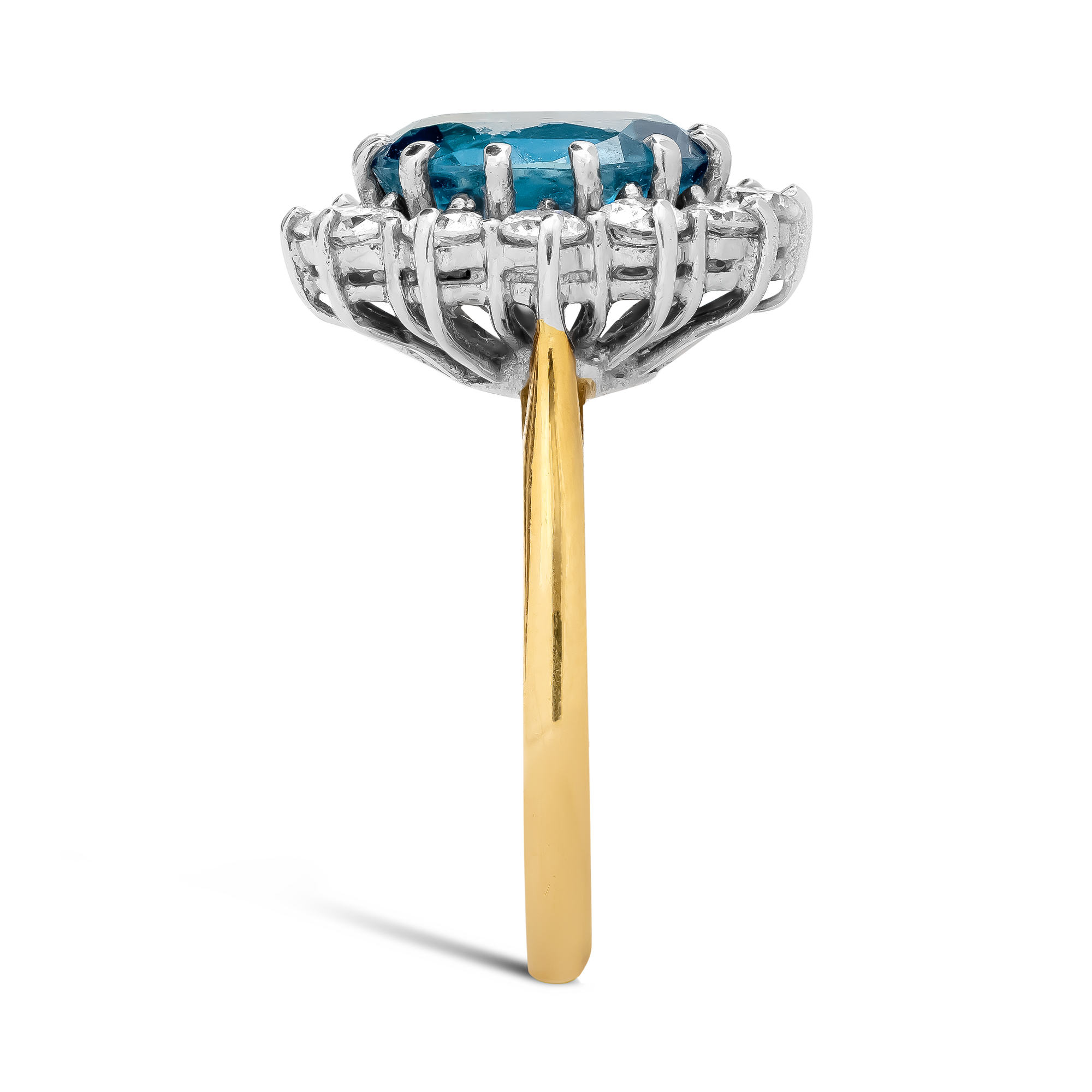 Oval Cut Aquamarine and Diamond Cluster Ring Oval Cut, Claw Set_4