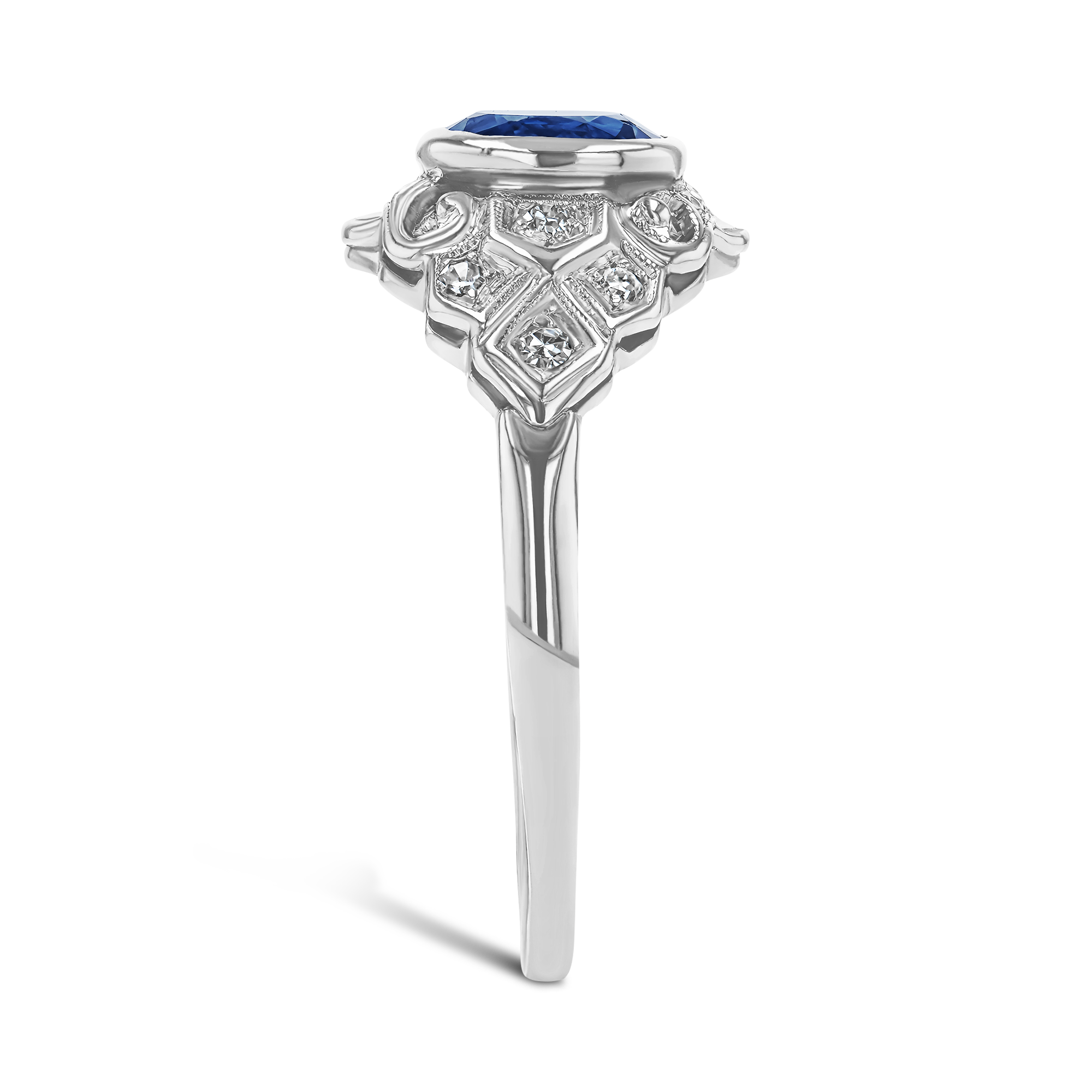 Oval Cut Sapphire and Diamond Cluster Ring Oval Cut, Rubover Set_4