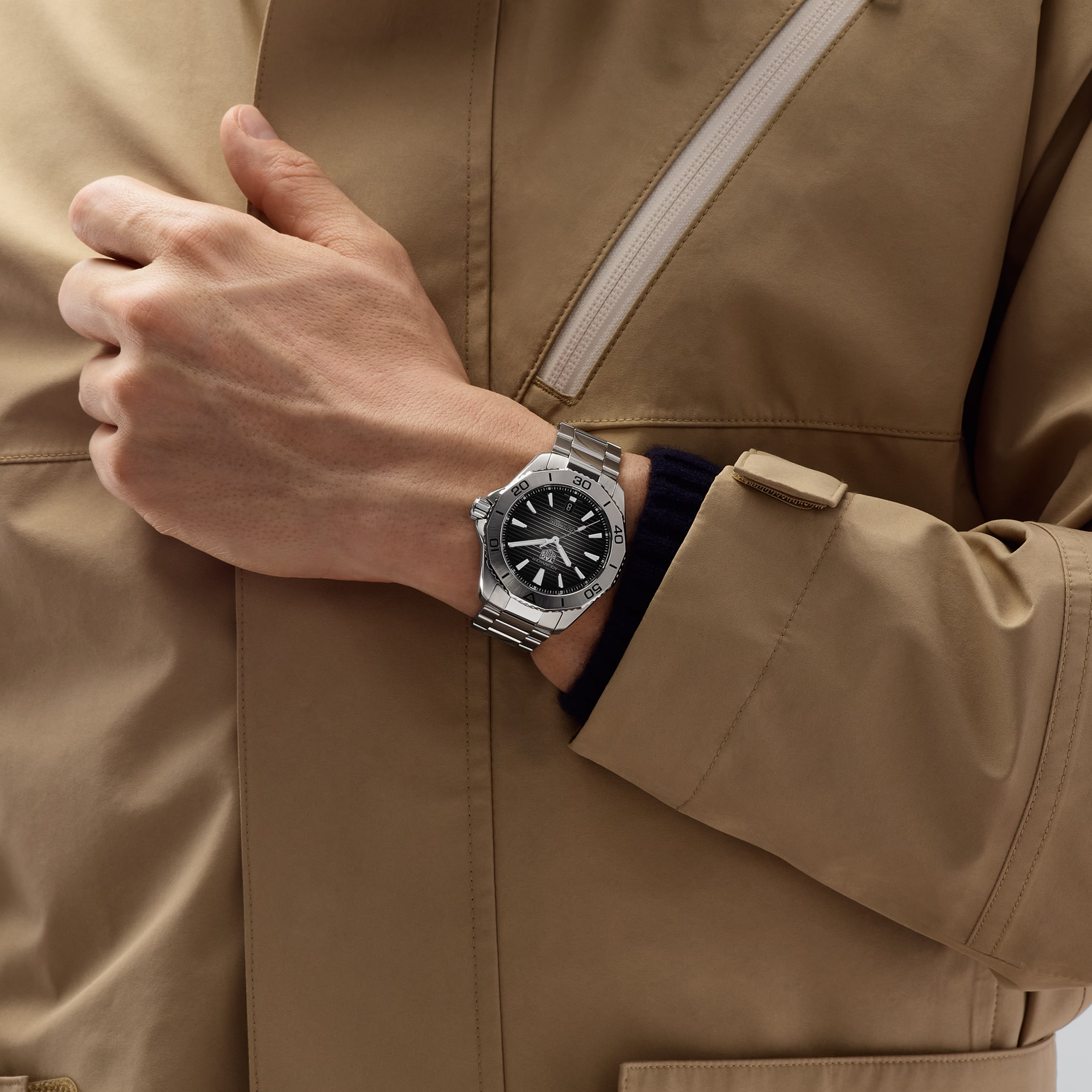 Tag Heuer Aquaracer Professional 200 40mm, Black Dial, Baton Numerals_10