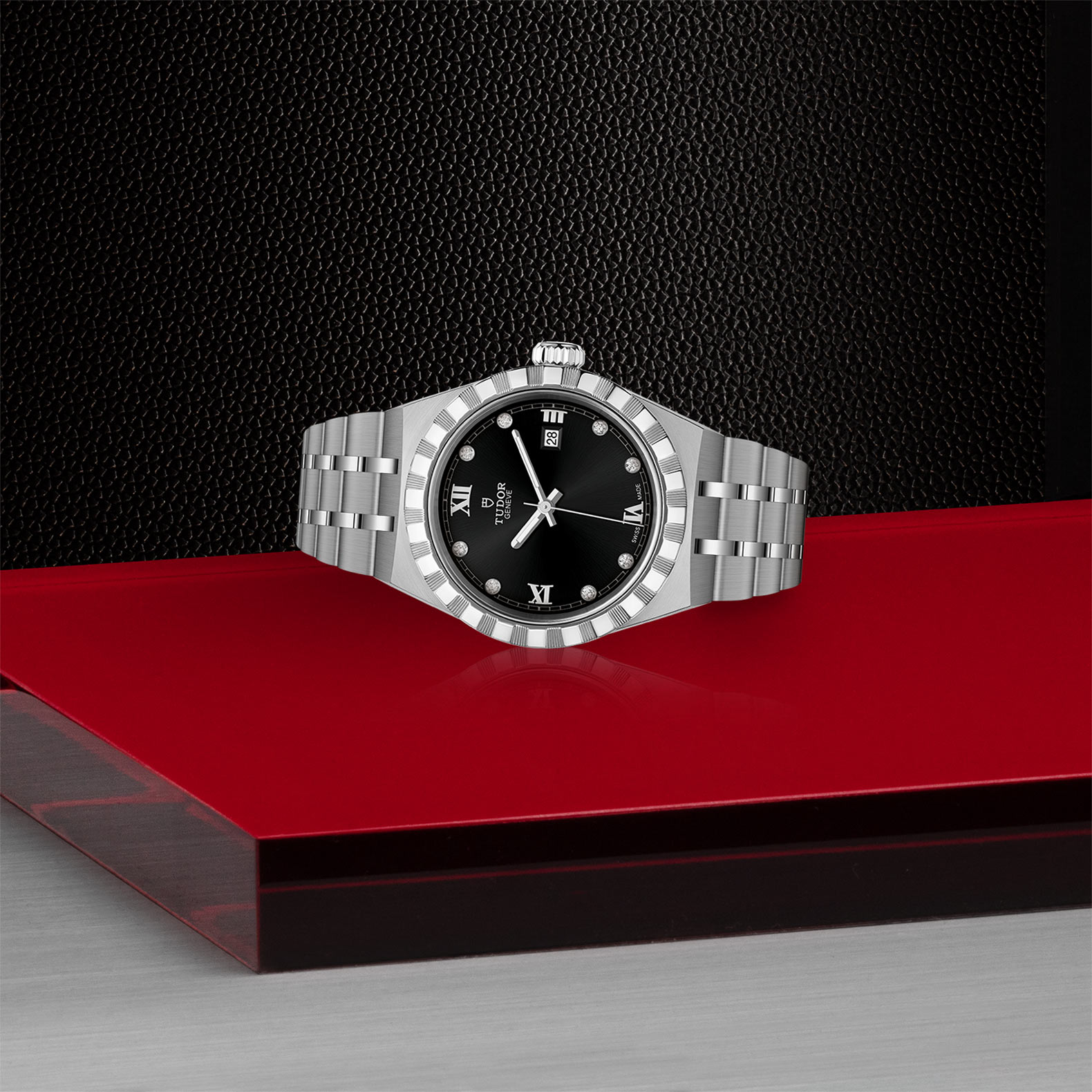 Tudor Royal 28mm. Black Dial. Diamond Numerals_2