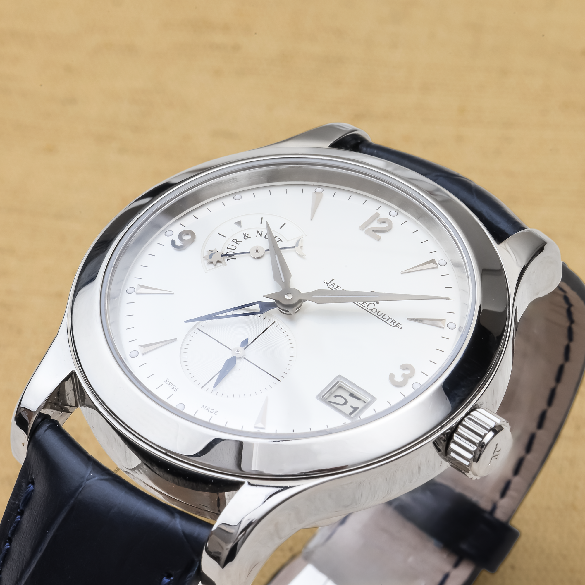 Jaeger-LeCoultre Master Hometime 40mm, Silver Dial, Arabic/Baton Numerals_9