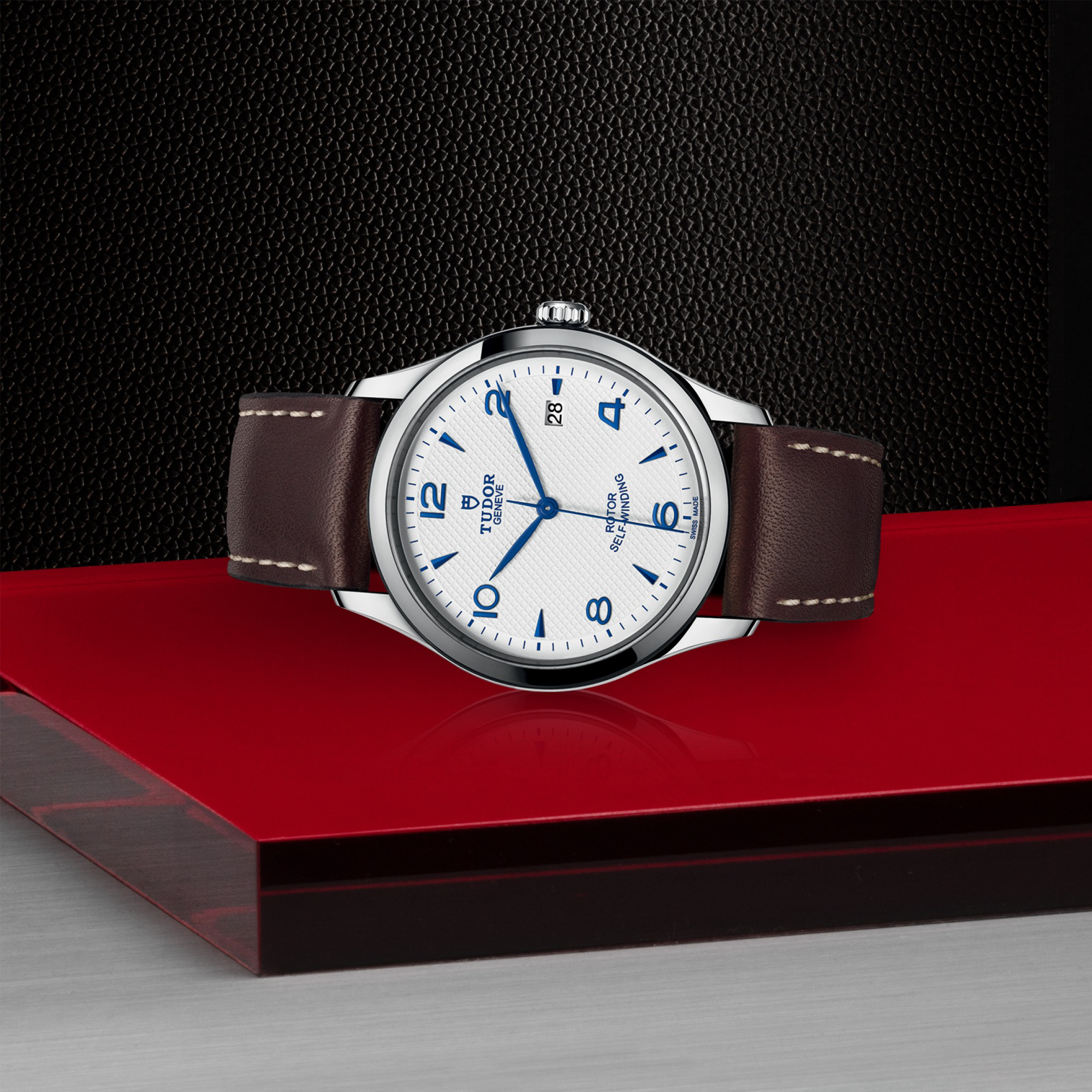 Tudor 1926 39mm, Opaline Dial, Arabic/Baton Markers_3