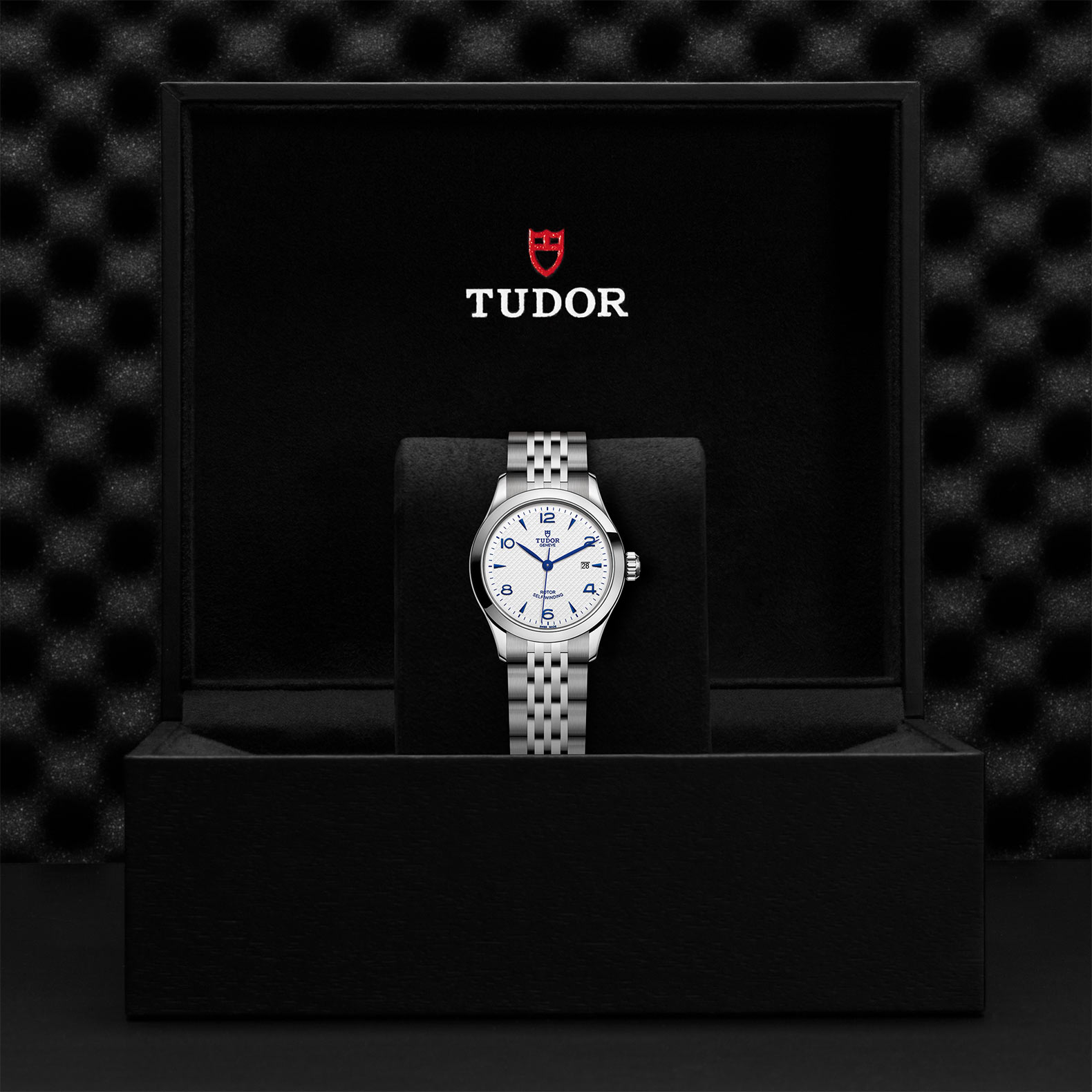 Tudor 1926 28mm. White Dial. Arabic/Baton Numerals_3