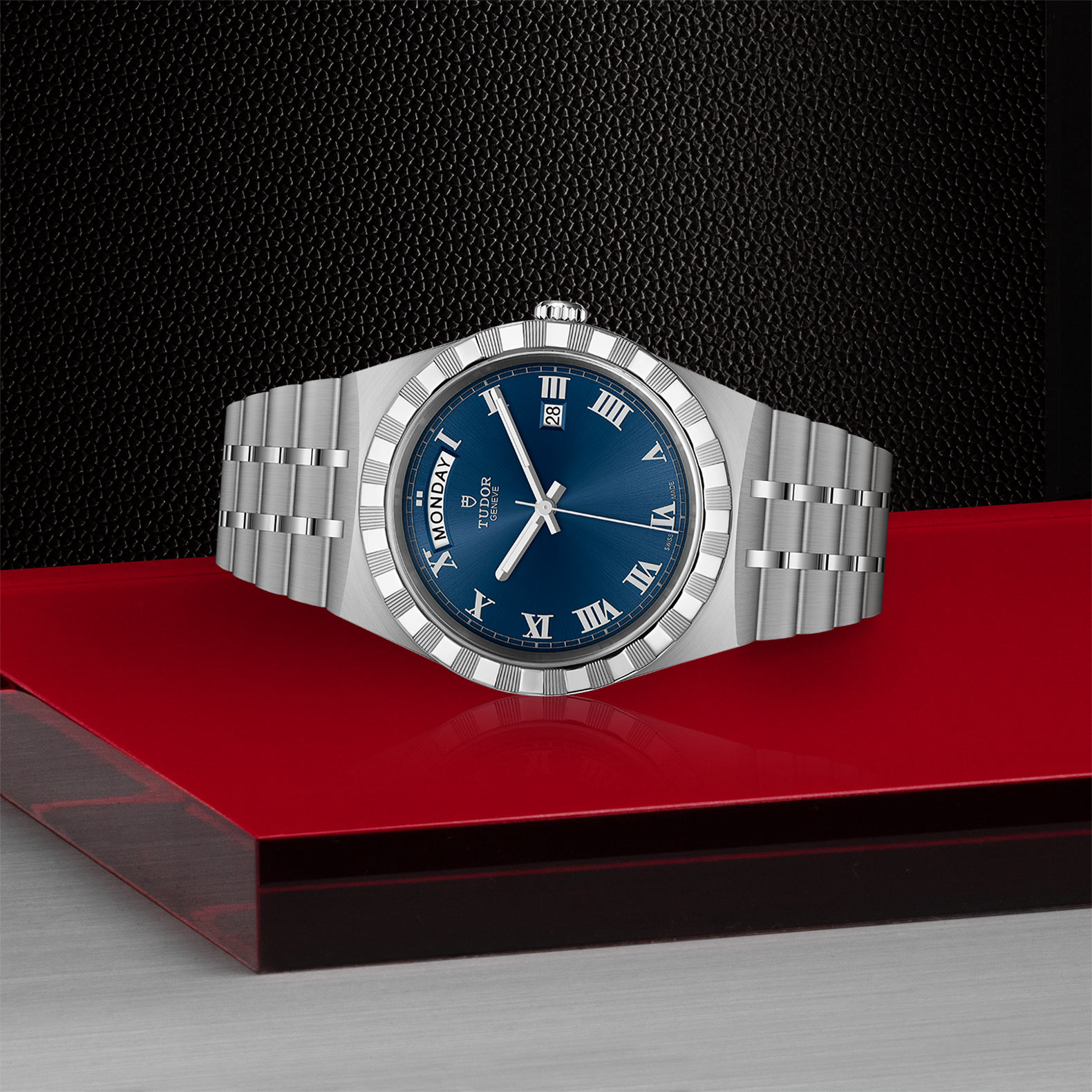 Tudor Royal 41mm. Blue Dial. Roman Numerals_2