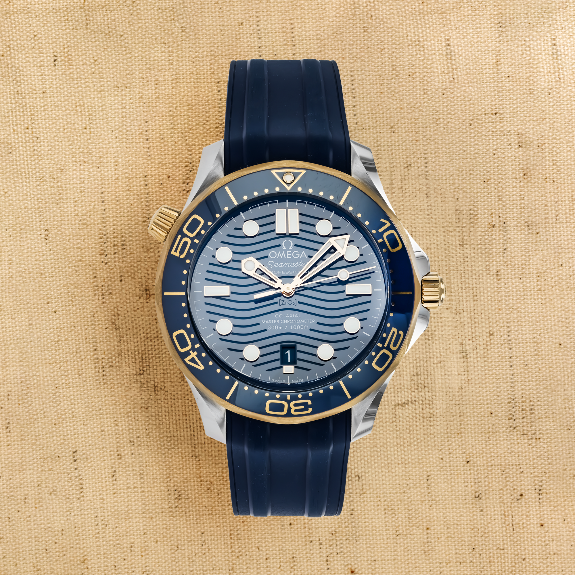 Pre-Owned OMEGA Seamaster Diver 300m 44mm, Blue Dial, Baton Numerals_1