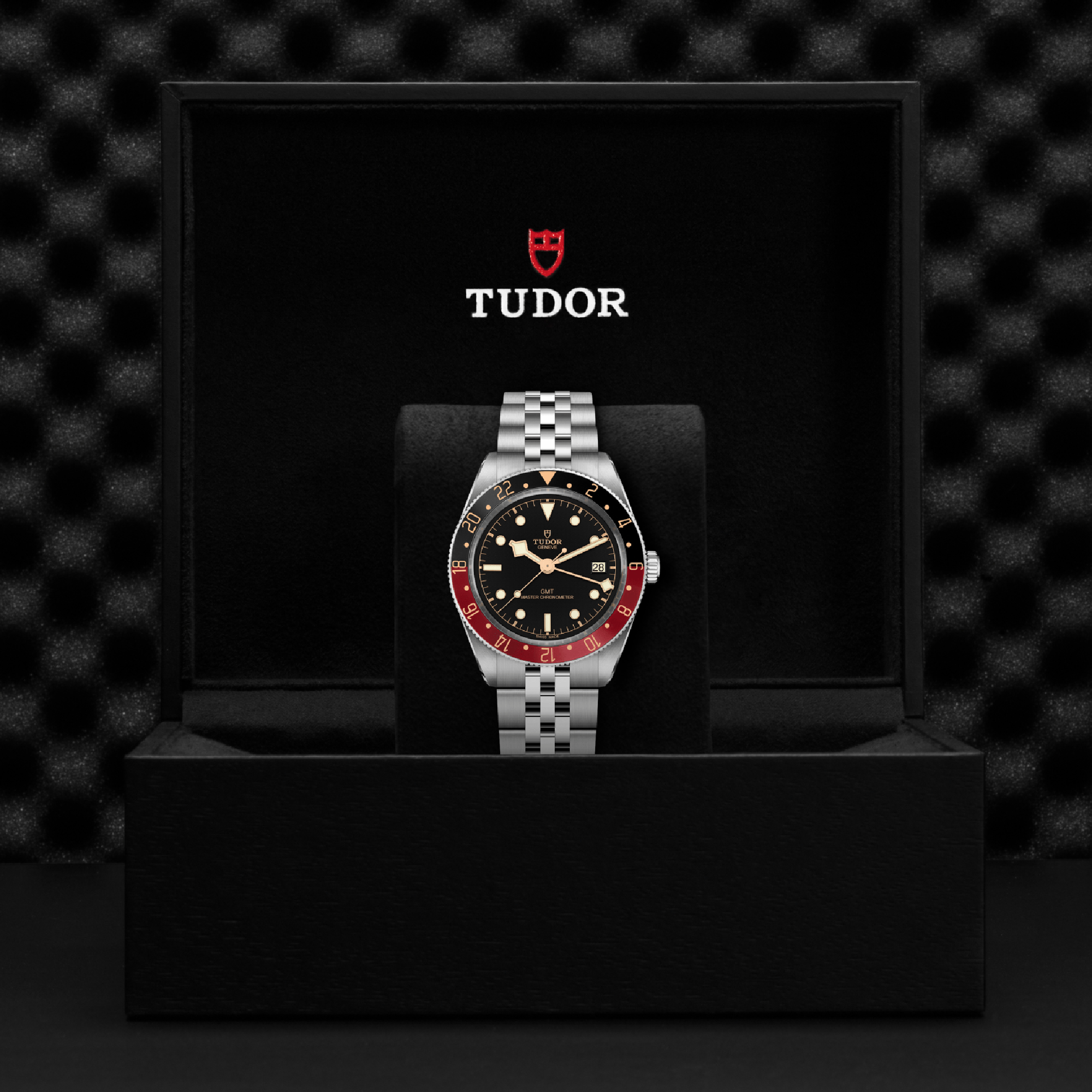 Tudor Black Bay 58 GMT 39mm, Black Dial, Arabic/Baton Numerals_4