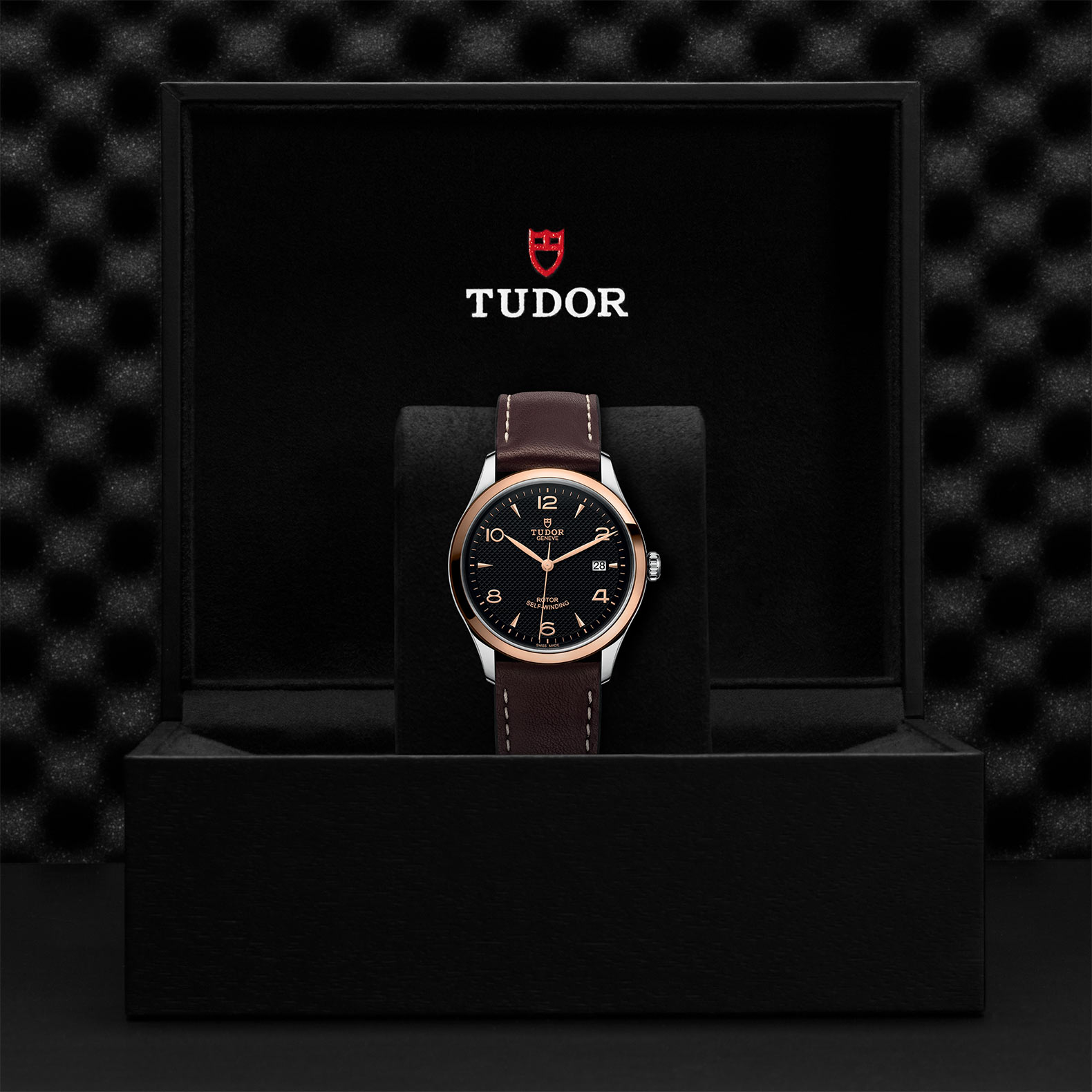 Tudor 1926 39mm, Black Dial, Arabic/Baton Markers_3