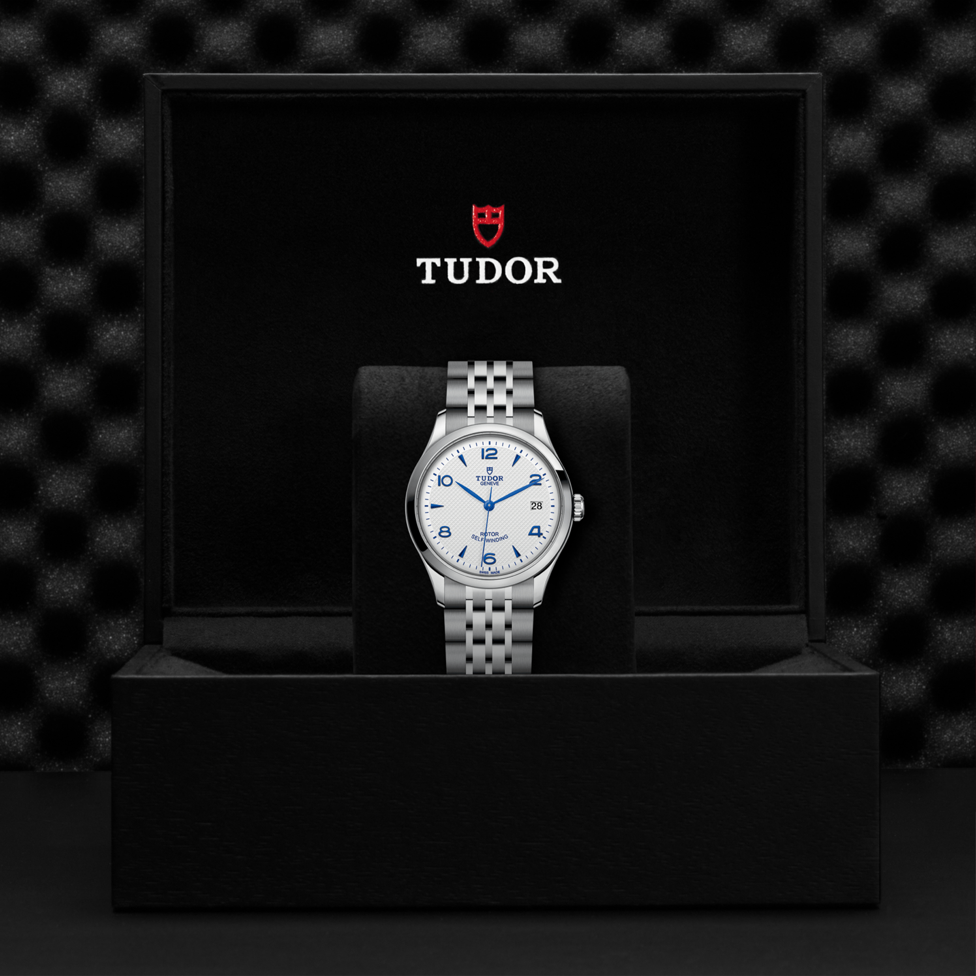 Tudor 1926 36mm. Silver Dial. Arabic/Baton Numerals_5